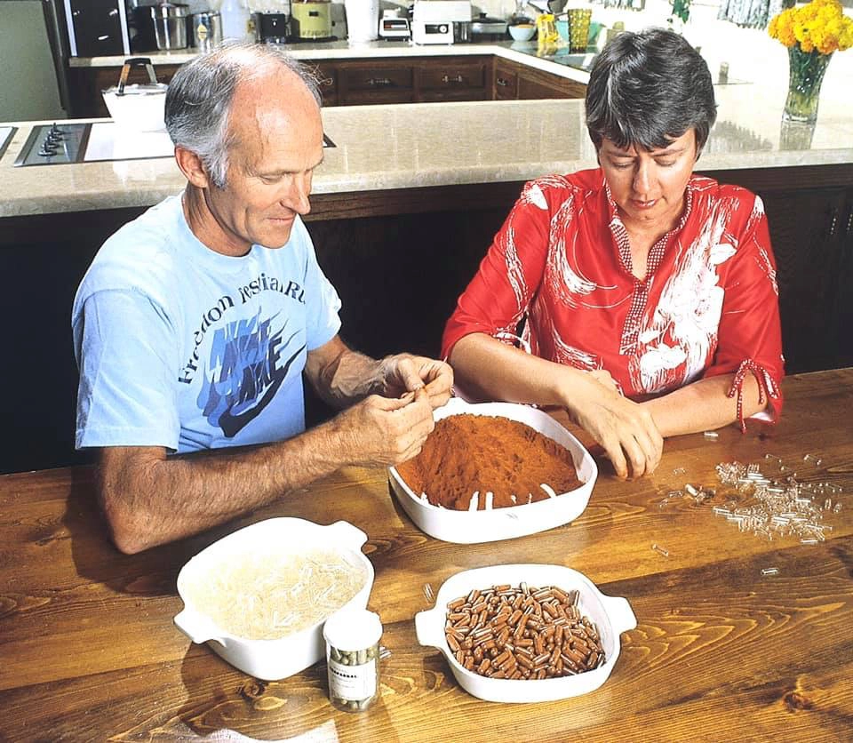 Encapsulando hierbas en 1972